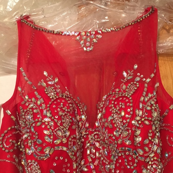 Prom dress - Picture 3 of 8